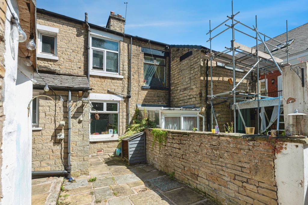 Property photo 3 of 26 2