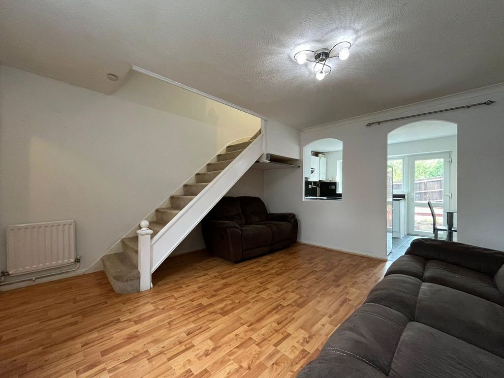 Property photo 3 of 8 Picture No. 19