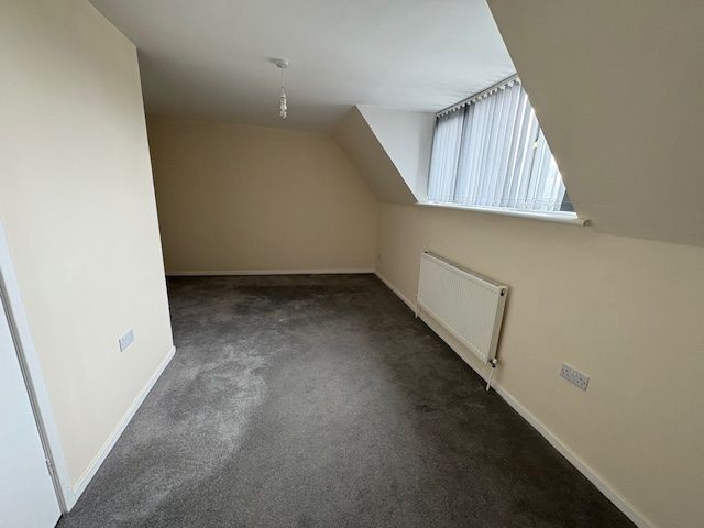 Property photo 2 of 6 Bedroom 1