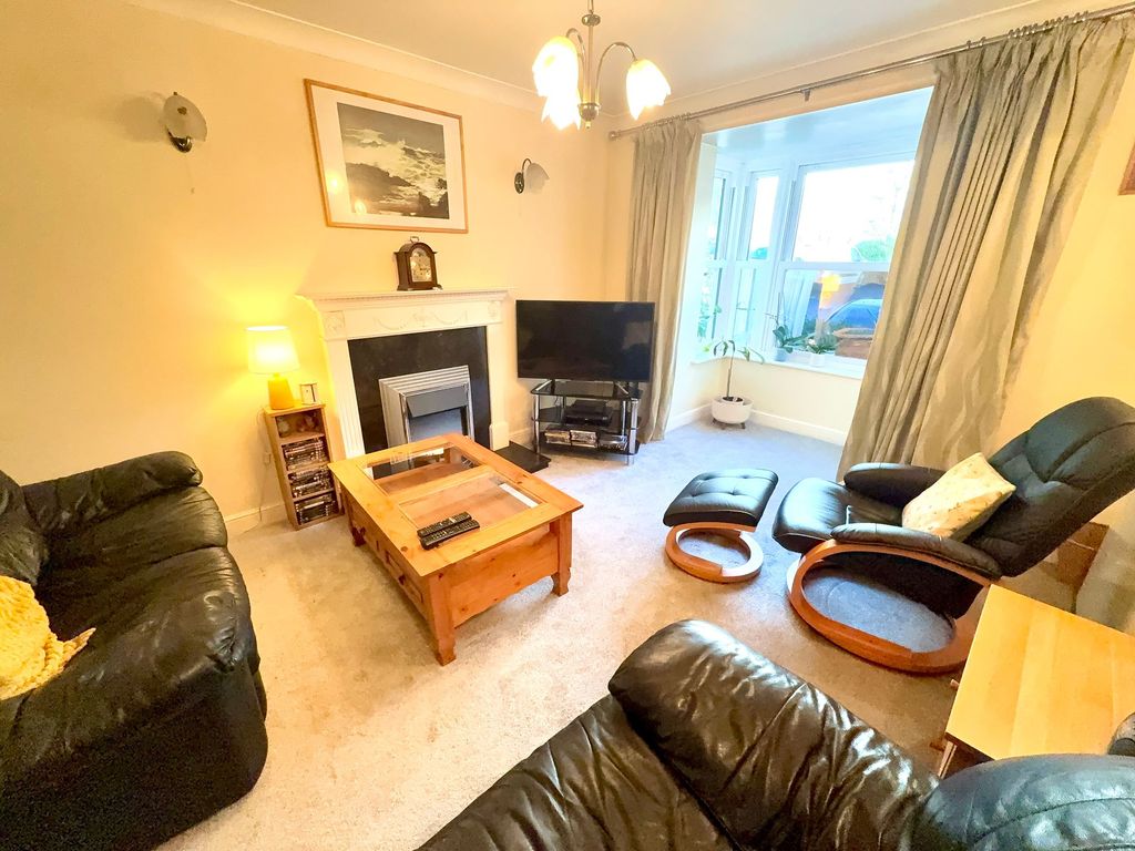 Property photo 3 of 22