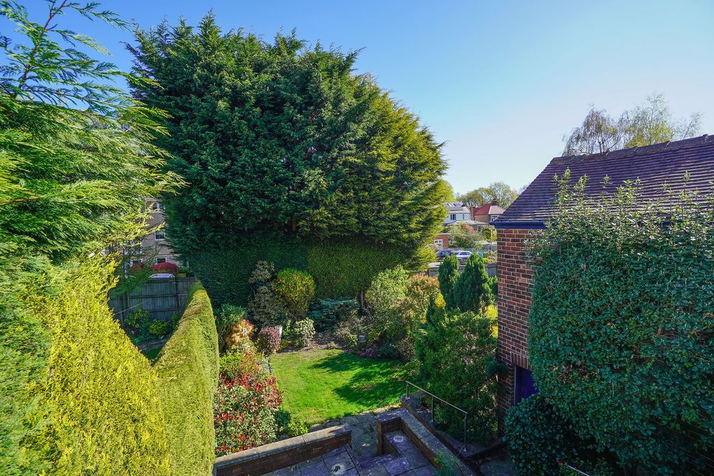 Property photo 2 of 21