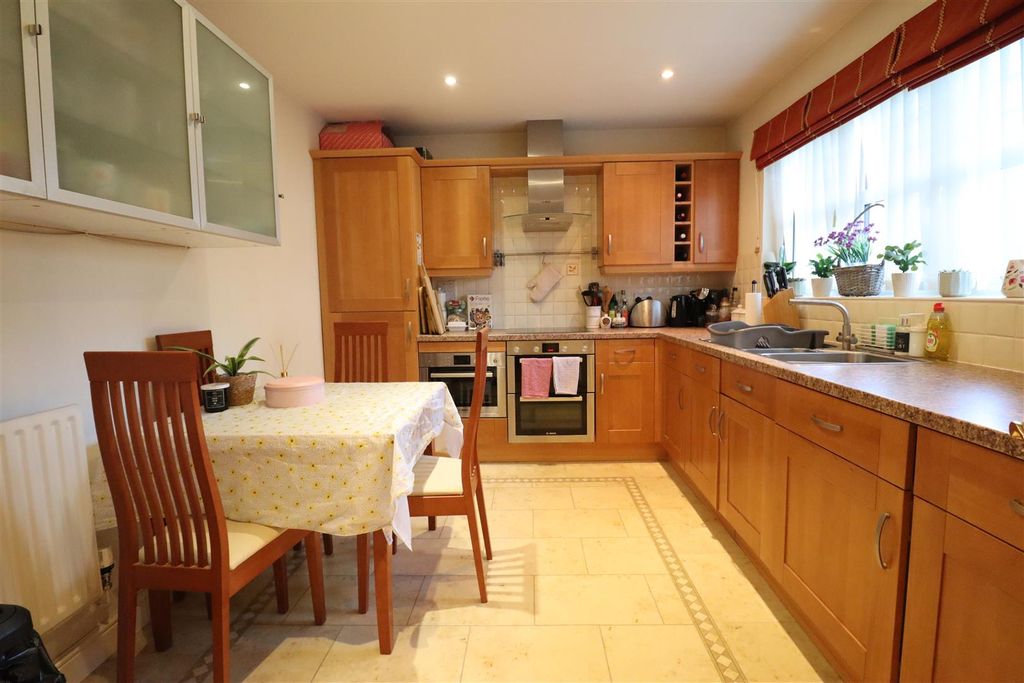 Property photo 3 of 12 Img_4536.Jpg