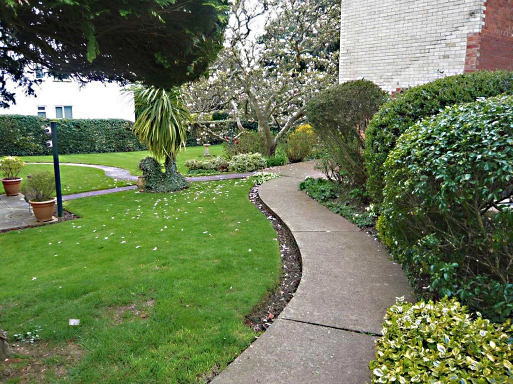Property photo 3 of 15