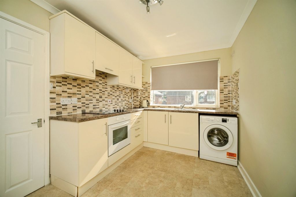 Property photo 2 of 14