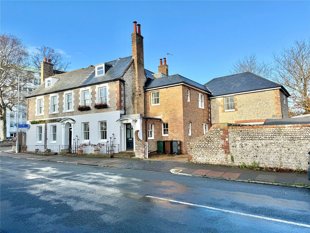 Property photo 1 of 21 Picture No. 01