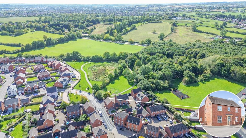Property photo 2 of 23 18 Forest School (4).Jpg