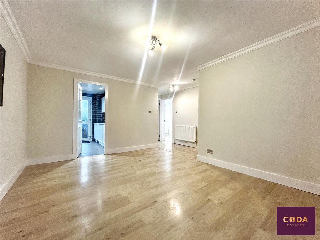 Property photo 3 of 14 Img_1121.Jpg