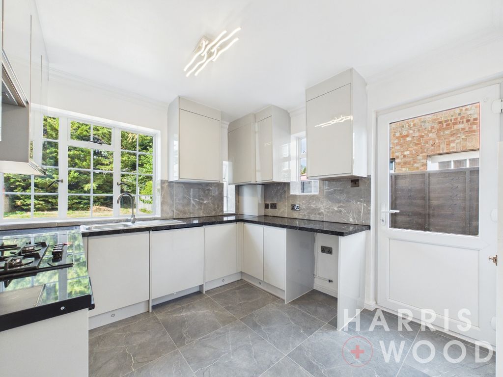 Property photo 2 of 25 5421182