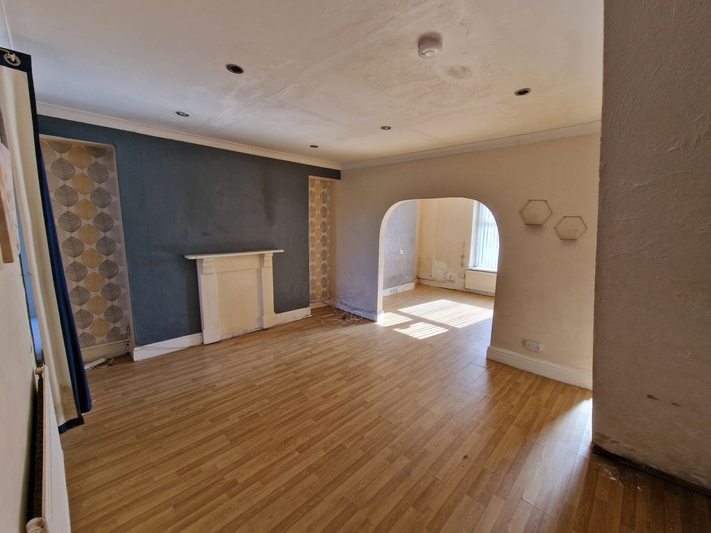 Property photo 3 of 12 Image 3
