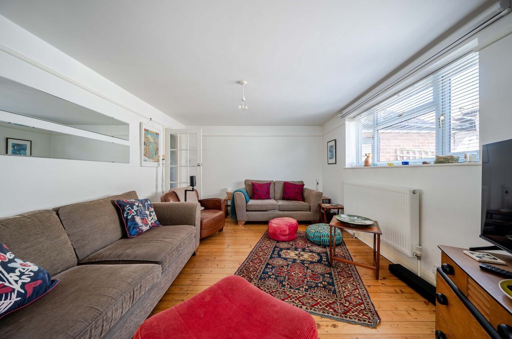 Property photo 2 of 13 1456030-10-6A1024...