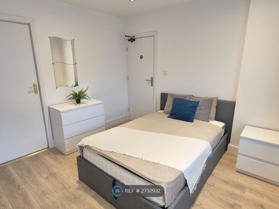 Property photo 1 of 34