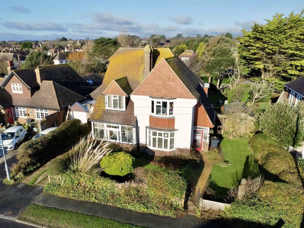 Property photo 1 of 28