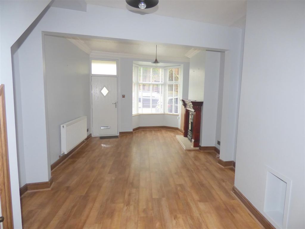 Property photo 2 of 11 Lounge/Diner