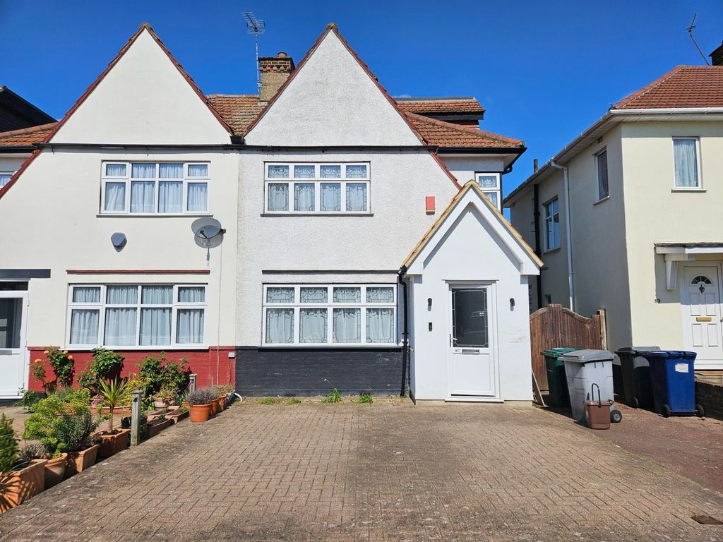 Property photo 1 of 15 Photo 13