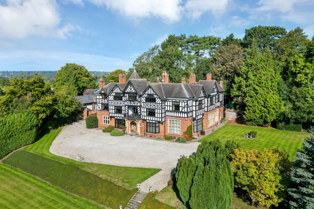 Property photo 1 of 32 Johnson Hall