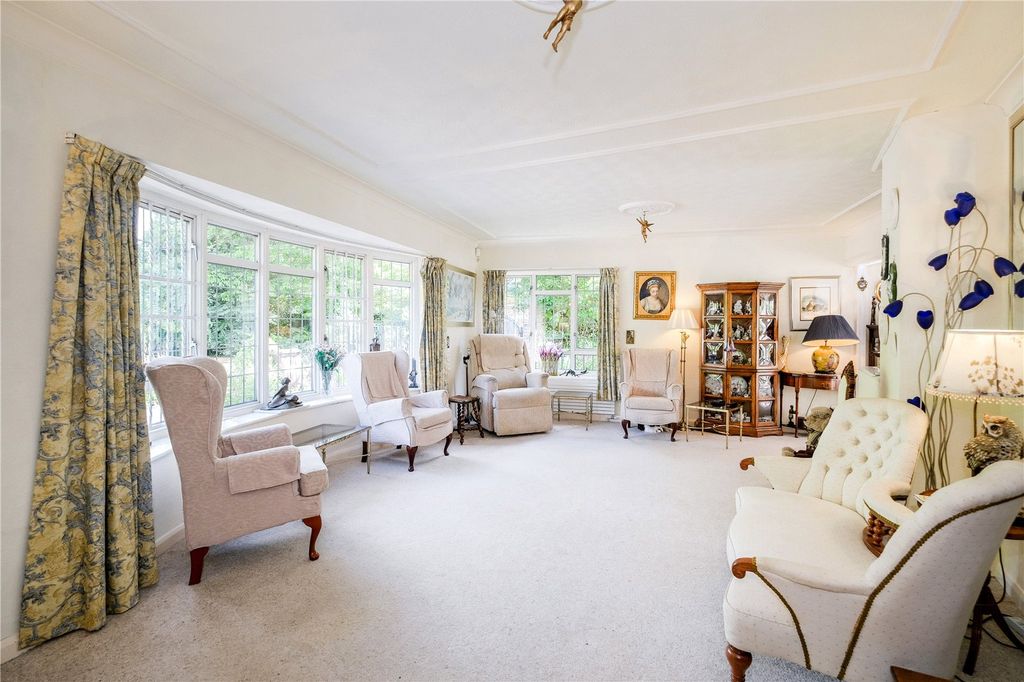 Property photo 3 of 34 Reception/Diner