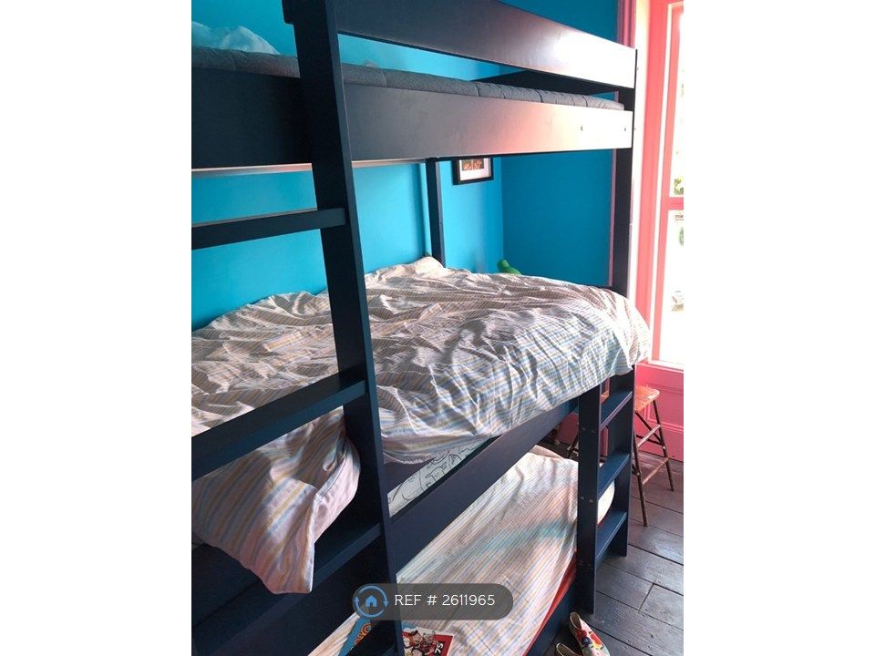 Property photo 3 of 16 Small Box Room With Bunks