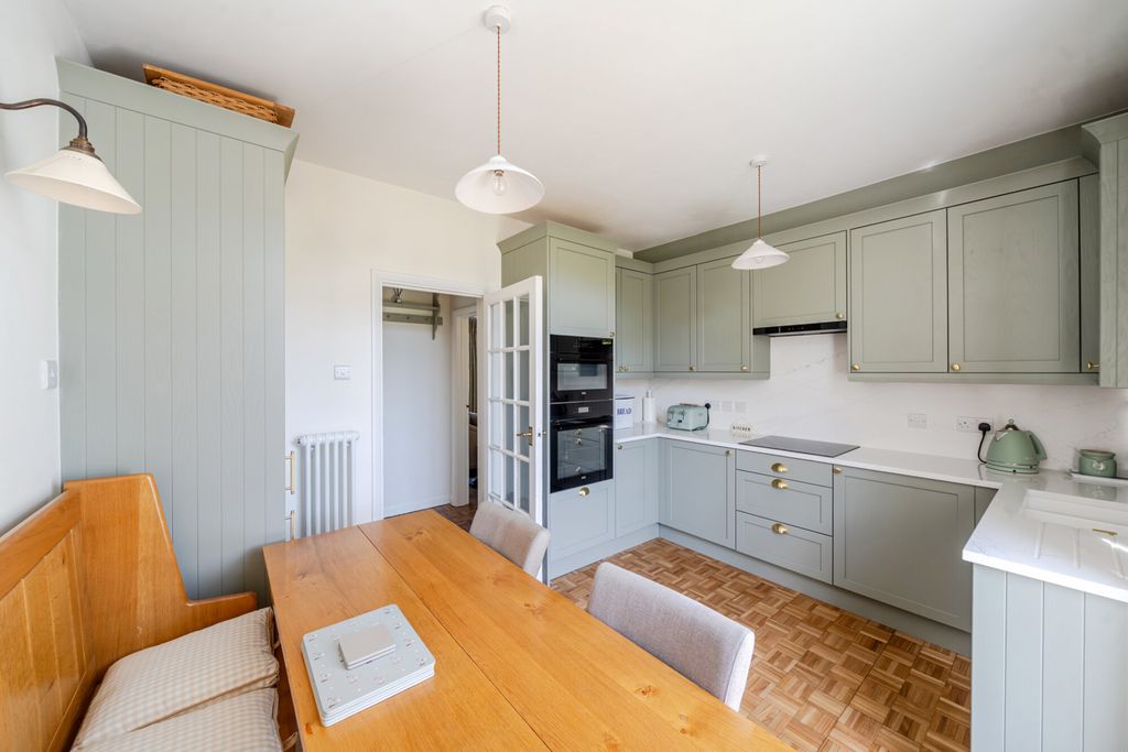Property photo 2 of 28 1448215-22-69E8Ab...