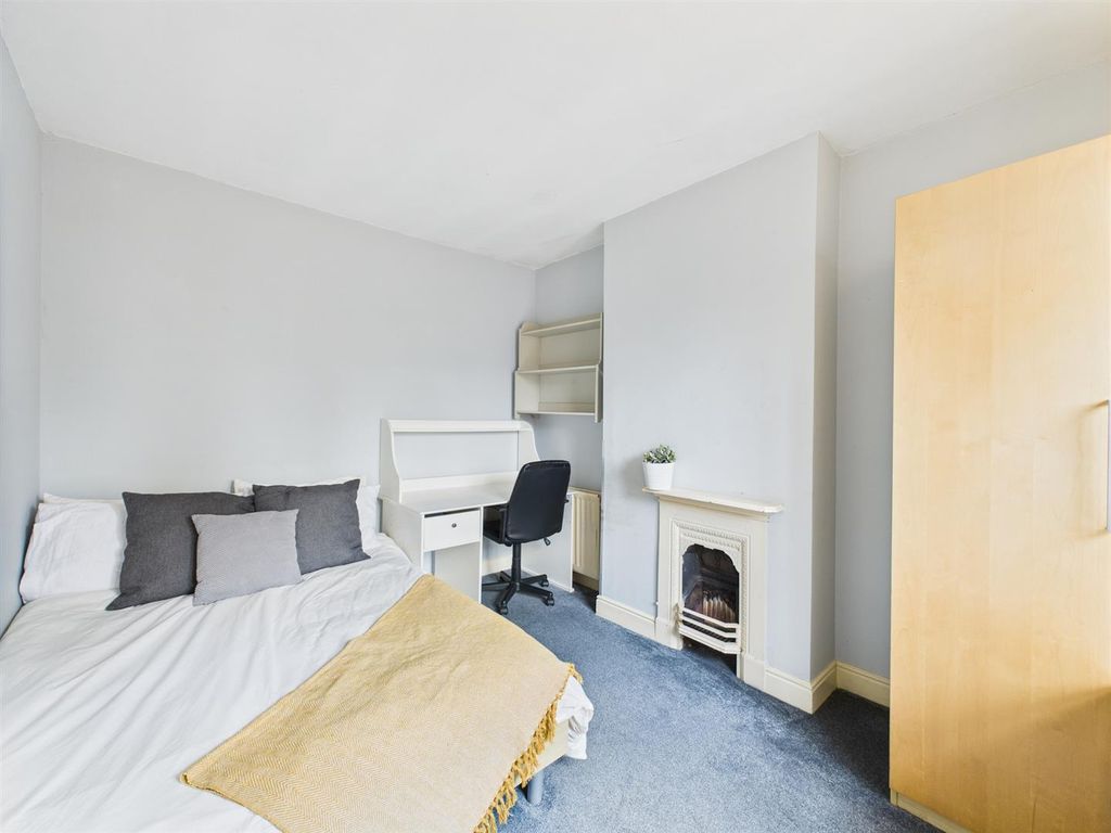 Property photo 1 of 5 Cam04063G0-Pr0110-Still005.Jpg