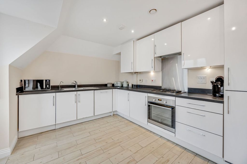 Property photo 3 of 10 Picture No. 13