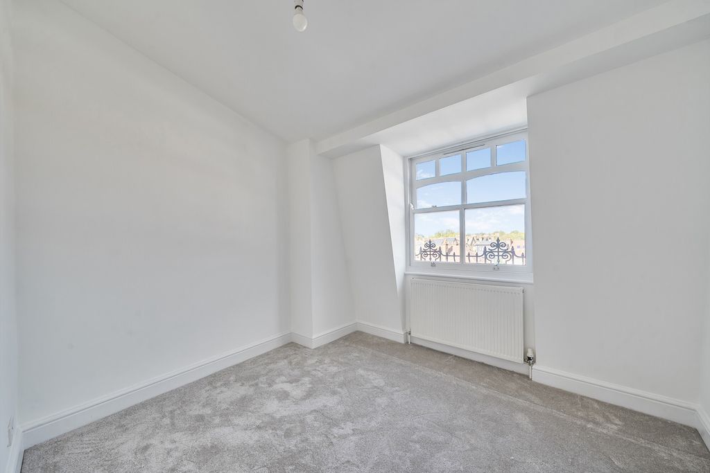 Property photo 3 of 12 1350337-6-68B9B00...