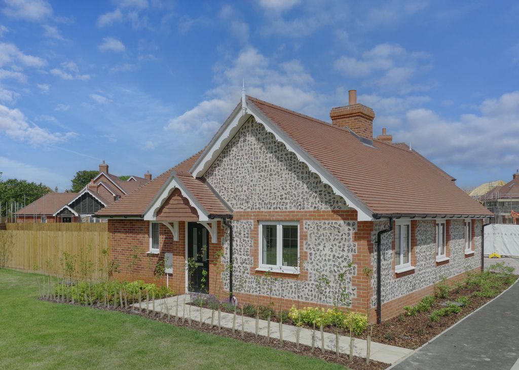 Property photo 1 of 24