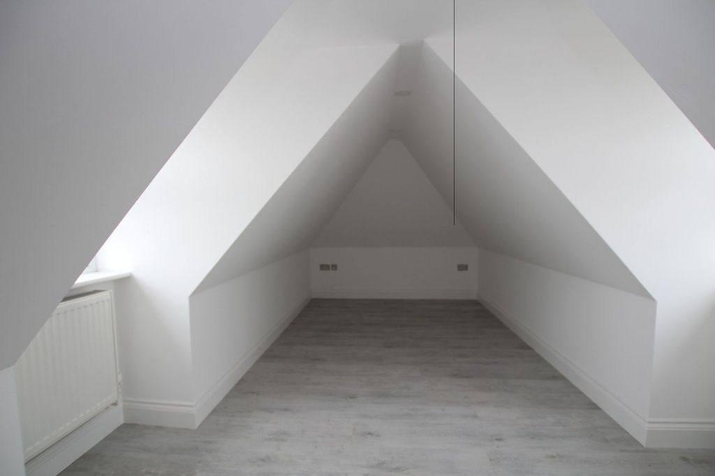 Property photo 2 of 8 Flat 5 & 6 Prominade Mansions, Edgware Ha8 7Jz