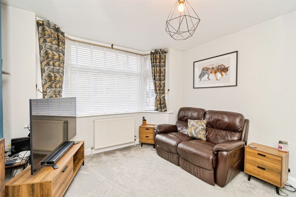 Property photo 2 of 19