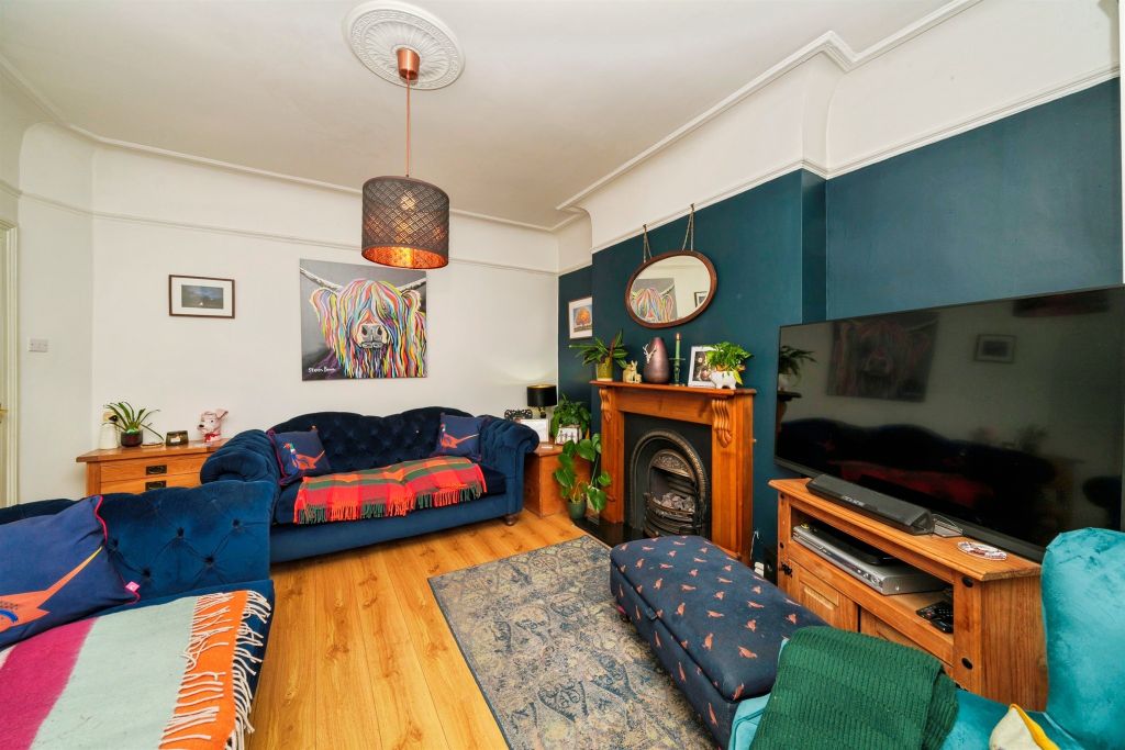 Property photo 3 of 21