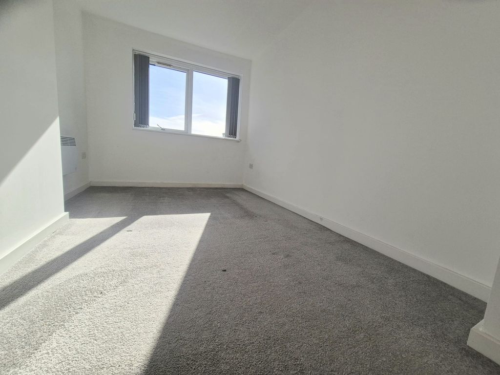 Property photo 2 of 5 Image