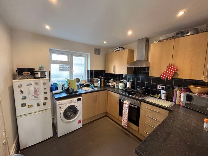 Property photo 2 of 8 Photo 9