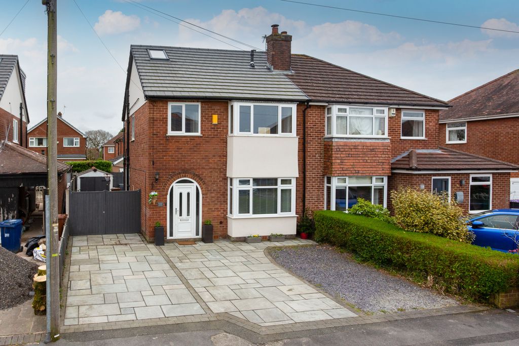 Property photo 1 of 16
