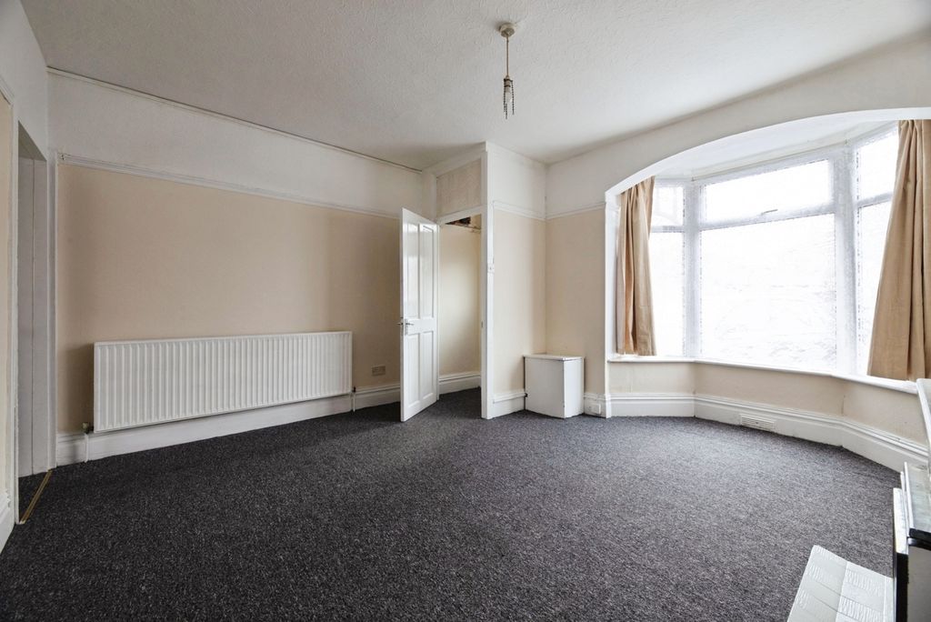 Property photo 2 of 17 Pbox-Img.Jpg