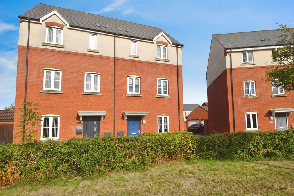 Property photo 1 of 16 Exterior