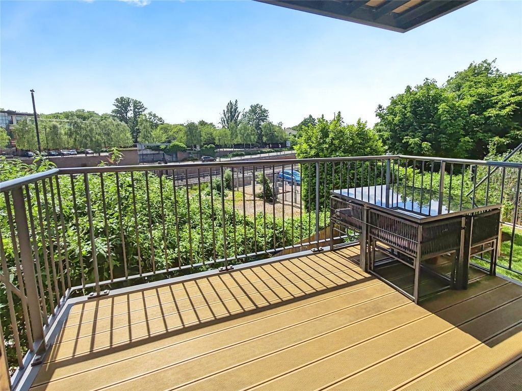 Property photo 2 of 12 Balcony
