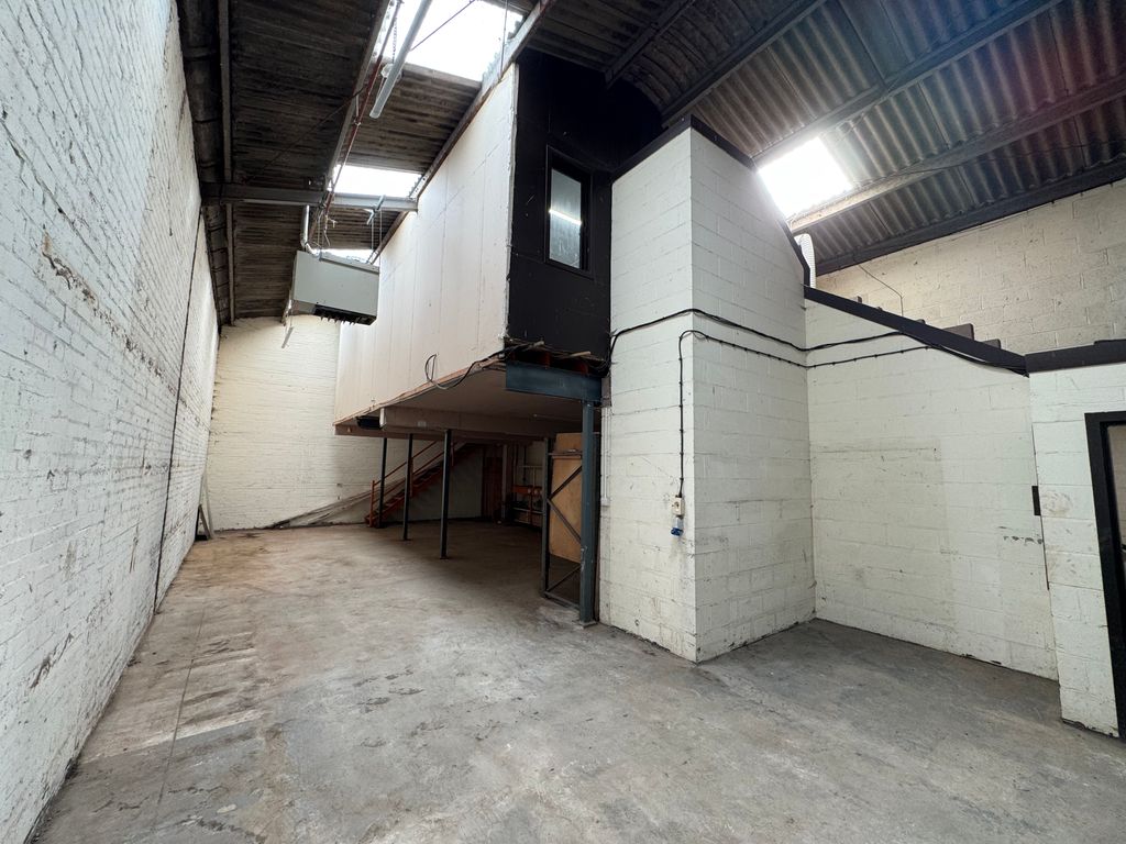 Property photo 2 of 11