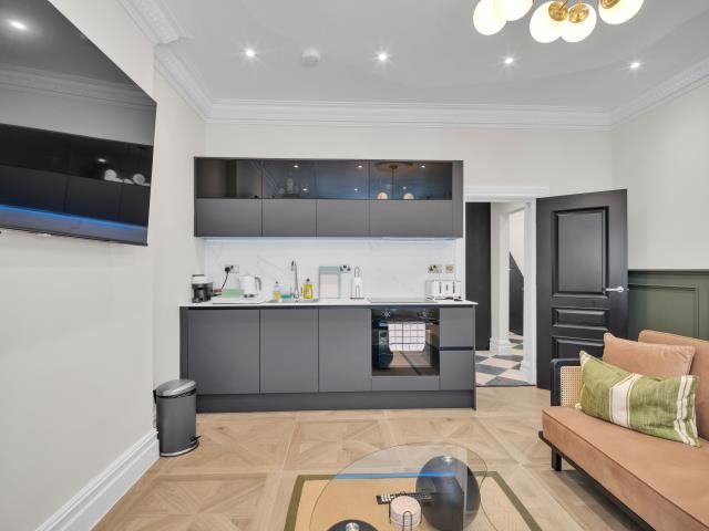 Property photo 3 of 16 Kitchen