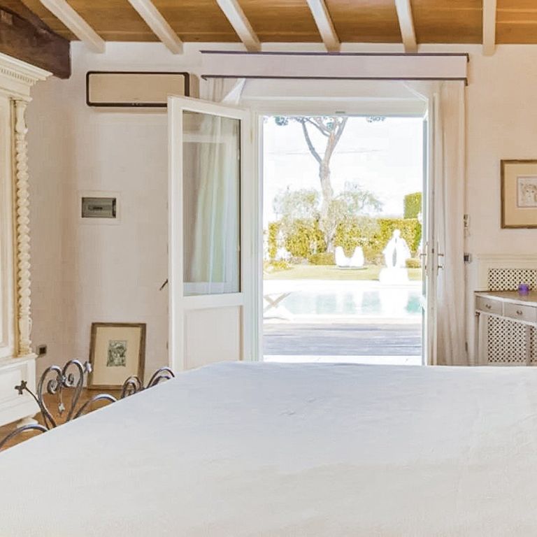 Property photo 1 of 25 Spacious Villa With Pool In Pietrasanta, Tuscany