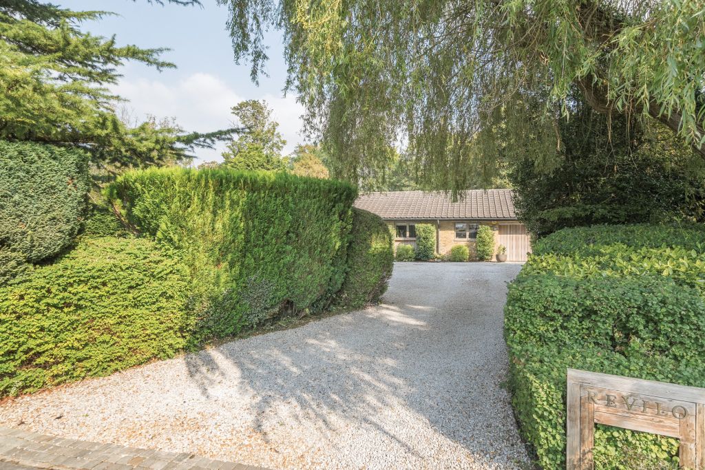 Property photo 2 of 30