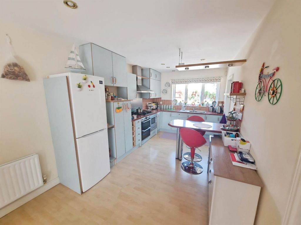 Property photo 2 of 14