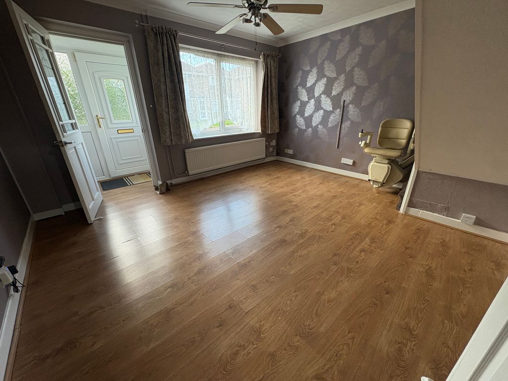 Property photo 2 of 12 Img_6001