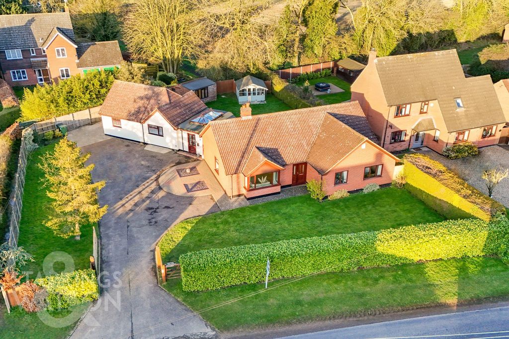 Property photo 1 of 32