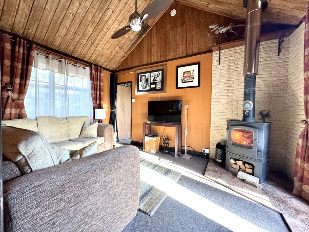 Property photo 3 of 25