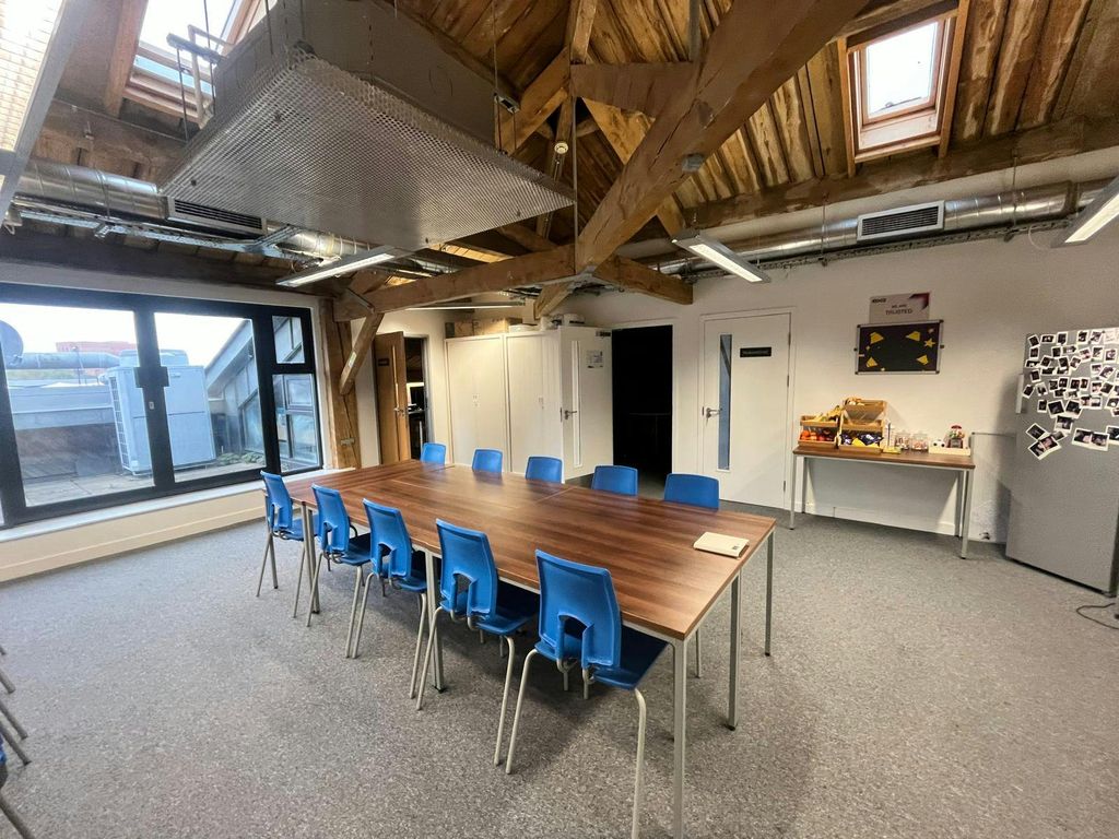 Property photo 2 of 8 Photo20251023171859.Jpg