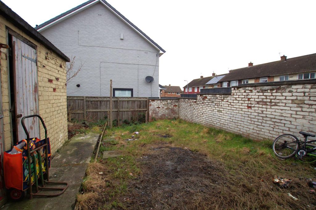 Property photo 2 of 9 Garden.Jpg