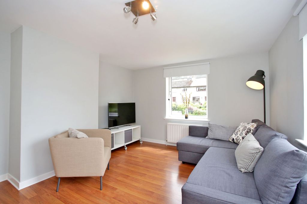 Property photo 1 of 16 Living Room