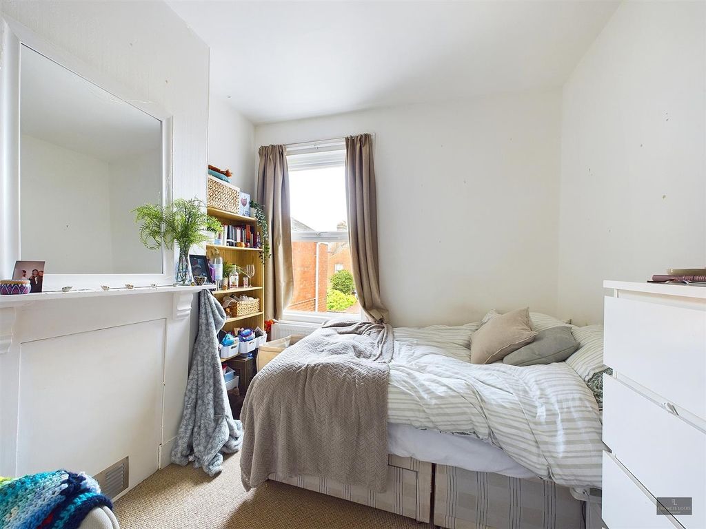 Property photo 3 of 17 Cam02887G0-Pr0177-Still017.Jpg