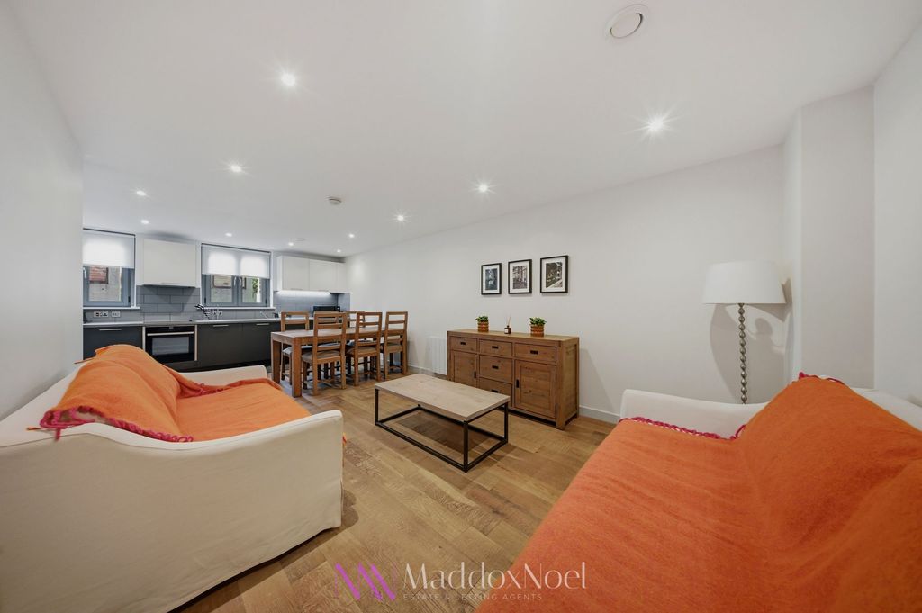 Property photo 1 of 31