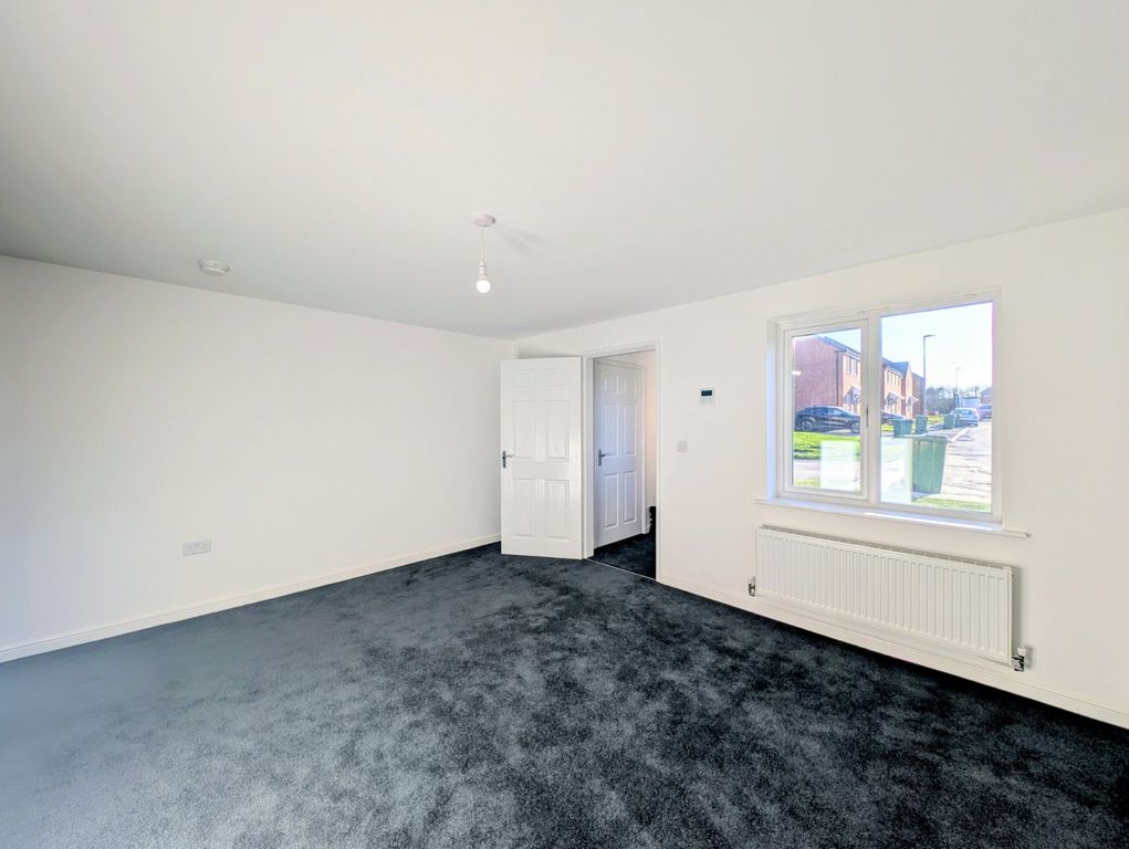 Property photo 3 of 19 Picture No. 02