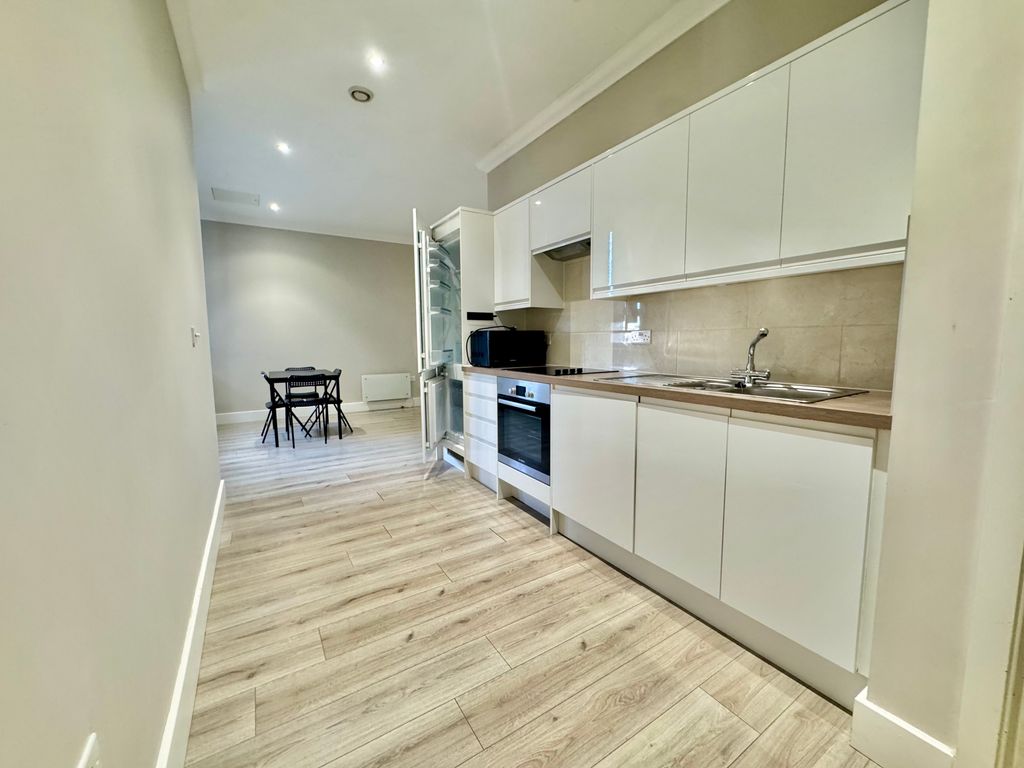 Property photo 2 of 9 Image